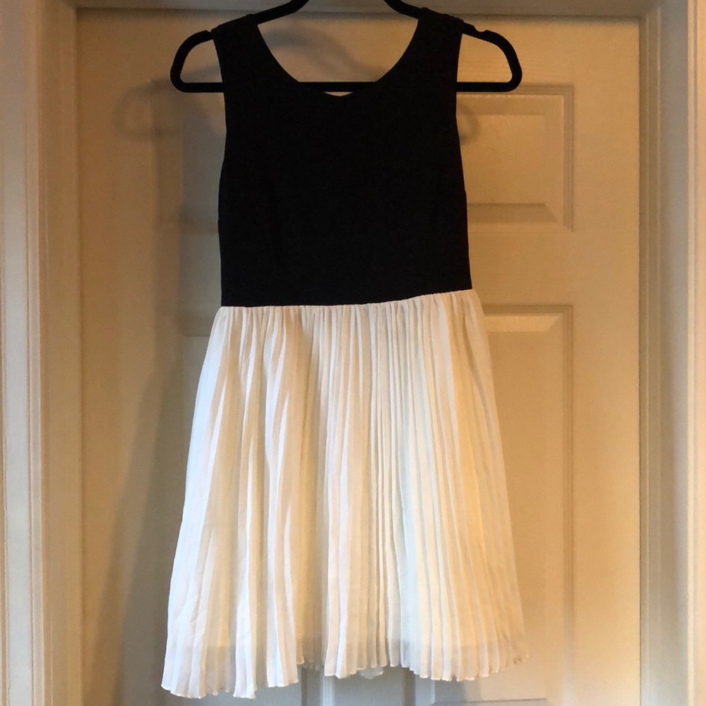 Size 4 cocktail dress with open back/ worn once